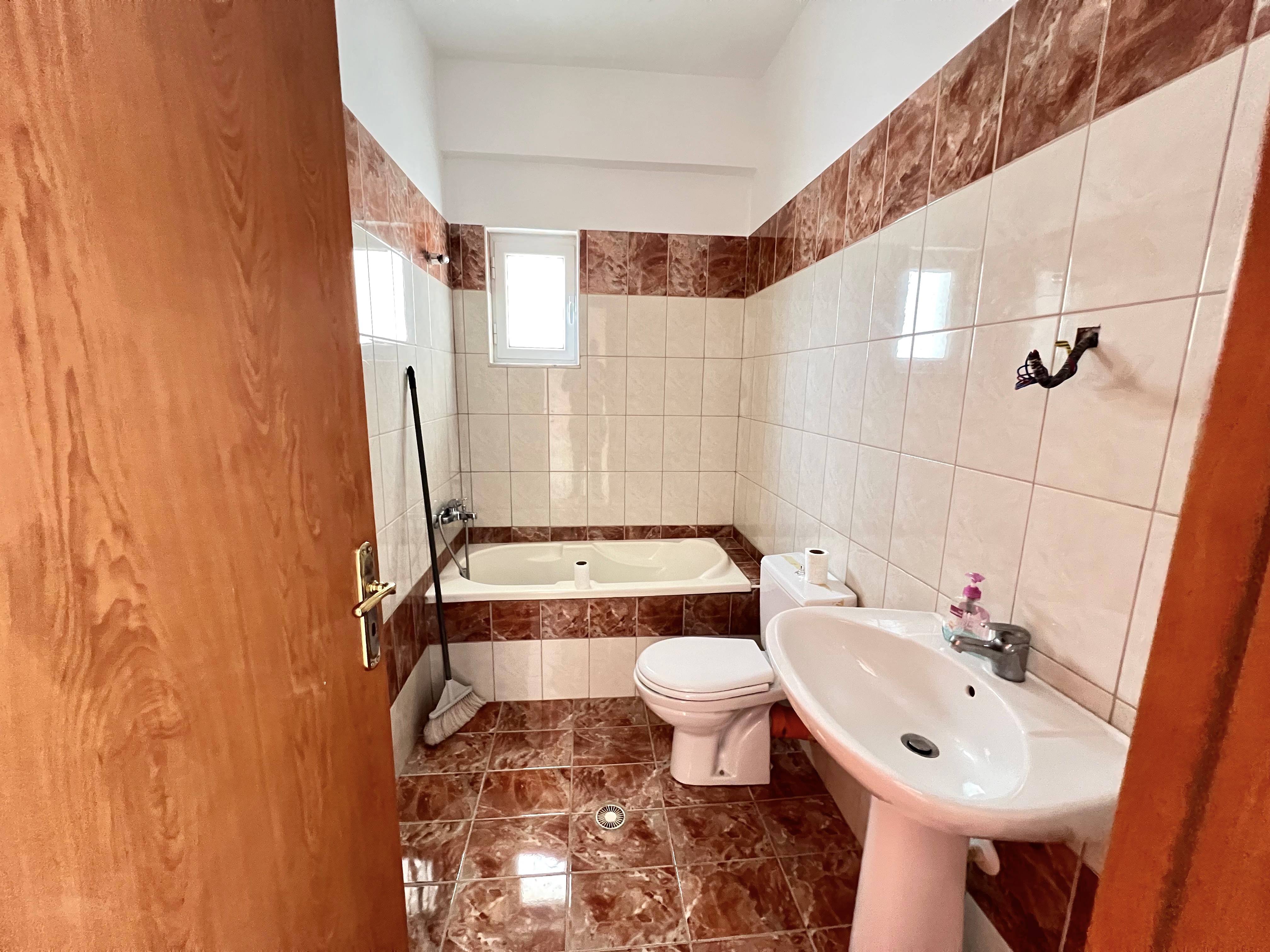 Apartamento ensolarado à venda em Saranda